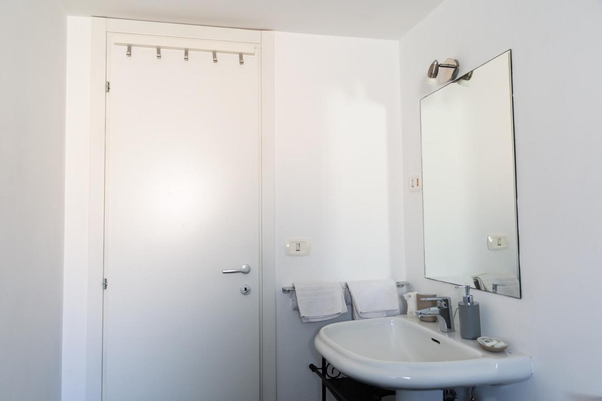 B&B Palazzo Mirelli Napoli Bagian luar foto